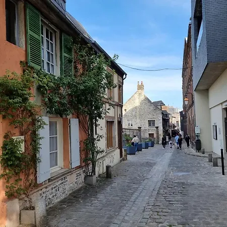 بيت للعطل Le Jardin D'eugene - 4p House - Terrace - Historic Center