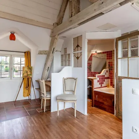 Semesterbostad Le Jardin D'eugene - 4p House - Terrace - Historic Center *